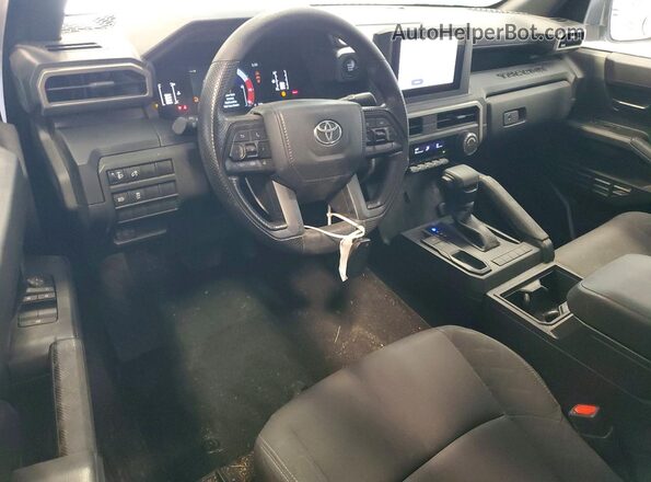 3TYJDAHN0RT006832 2024 TOYOTA TACOMA White Vista del salpicadero