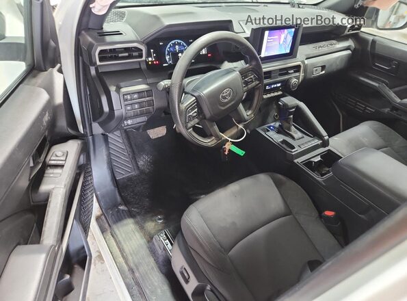 3TYJDAHN0RT007690 2024 TOYOTA TACOMA White Vista del compartimento del motor