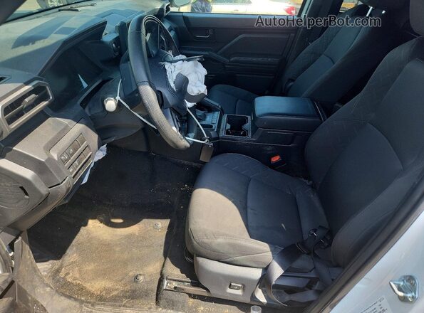 3TYJDAHN2RT014883 2024 TOYOTA TACOMA Белый Вид салона спереди