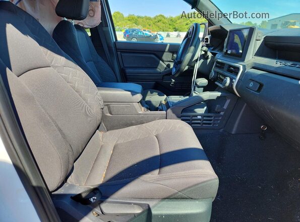 3TYJDAHN4RT008891 2024 TOYOTA TACOMA Белый Вид задних сидений