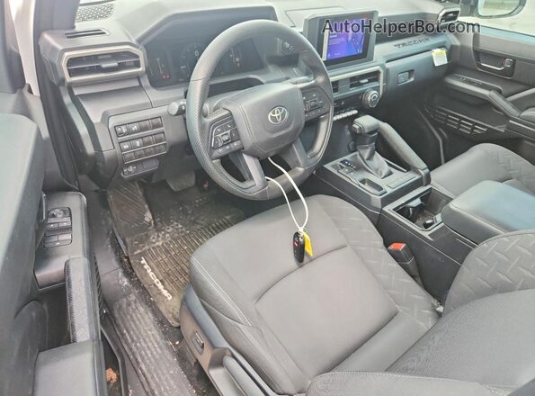 3TYJDAHN7ST026050 2025 TOYOTA TACOMA White Vista del salpicadero