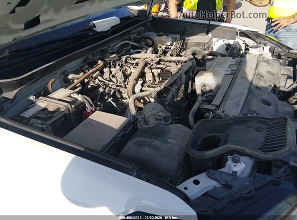 3TYJDAHN8RT008599 2024 TOYOTA TACOMA White Հետևի տեսք