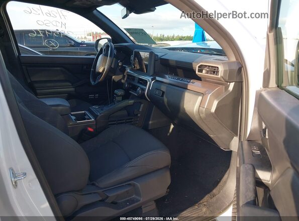 3TYKB5FN6ST025766 2025 TOYOTA TACOMA White Սալոնի դիմացի տեսք