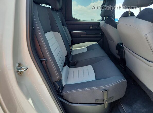3TYKB5FN6ST030224 2025 TOYOTA TACOMA White Rear seats view