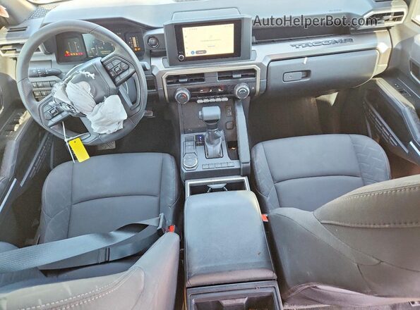 3TYKB5FN9ST022697 2025 TOYOTA TACOMA Серый Вид панели приборов
