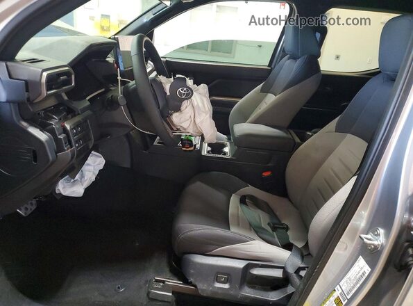 3TYKB5FN9ST027303 2025 TOYOTA TACOMA Серебряный Вид салона спереди