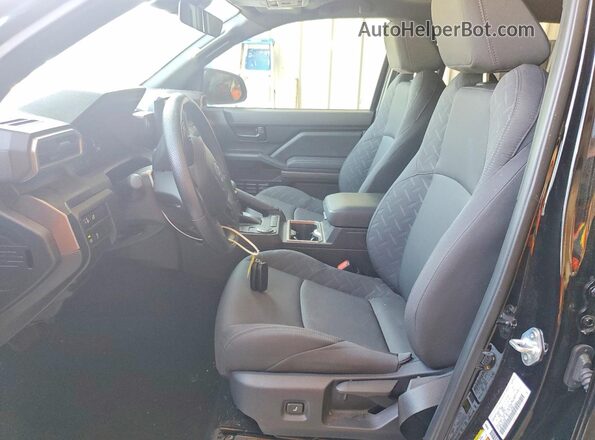 3TYKB5FN9ST028905 2025 TOYOTA TACOMA Black Front interior view