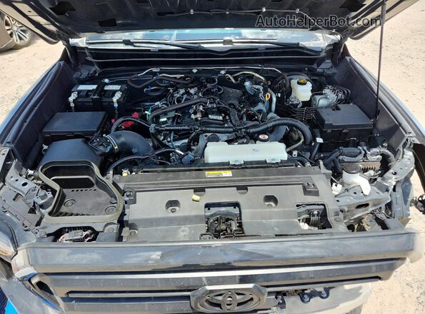 3TYKD5HN8ST022942 2025 TOYOTA TACOMA Charcoal Widok wnętrza z tyłu
