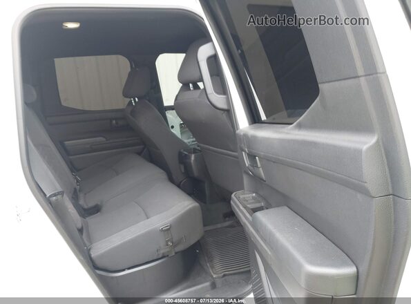 3TYKD5HN8TT045154 2026 TOYOTA TACOMA White Front view