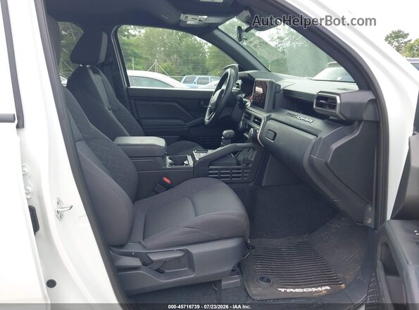 3TYKD5HNXTT042403 2026 TOYOTA TACOMA White წინა სალონის ხედი