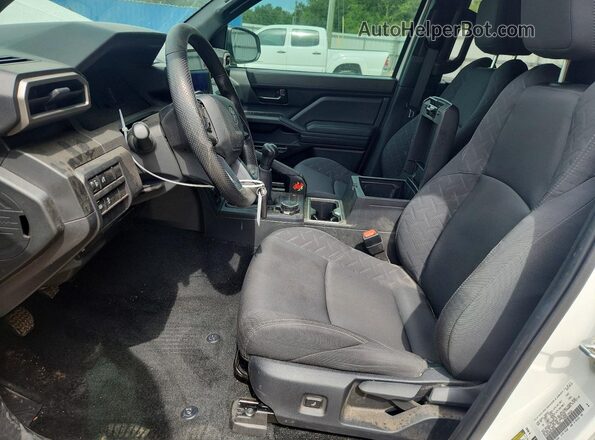 3TYKE5JN8RT028161 2024 TOYOTA TACOMA White Вид салону спереду