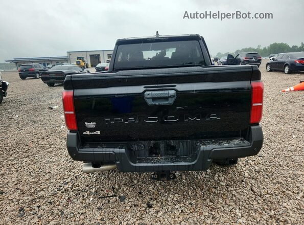 3TYKE5JNXRT005044 2024 TOYOTA TACOMA Black Հետևի տեսք