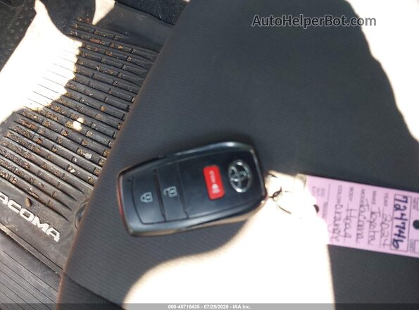3TYLB5FN1RT002071 2024 TOYOTA TACOMA Orange Vista del salpicadero