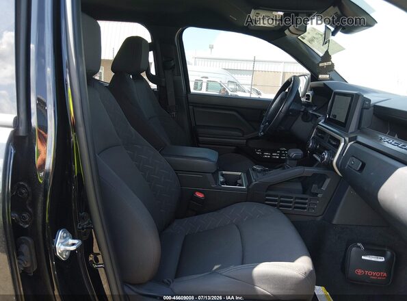 3TYLB5JN0ST099664 2025 TOYOTA TACOMA Black Front interior view
