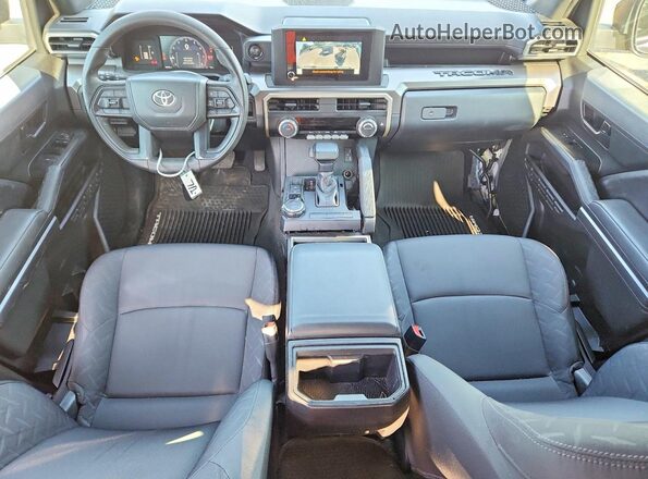 3TYLB5JN2ST071719 2025 TOYOTA TACOMA Угольный Вид панели приборов
