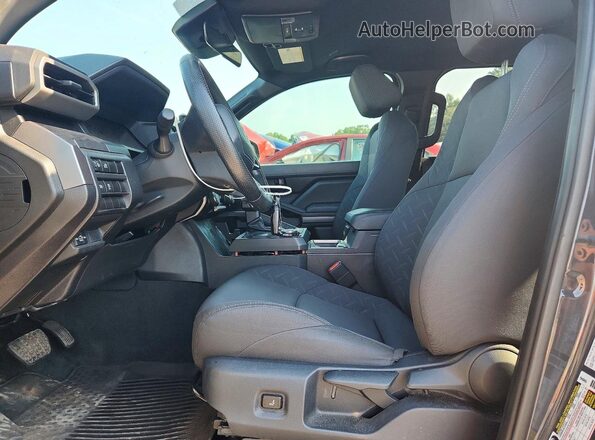 3TYLB5JN2ST071719 2025 TOYOTA TACOMA Угольный Вид салона спереди