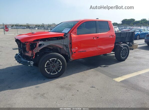 3TYLB5JN4RT051806 2024 TOYOTA TACOMA Оранжевый Передняя левая четверть