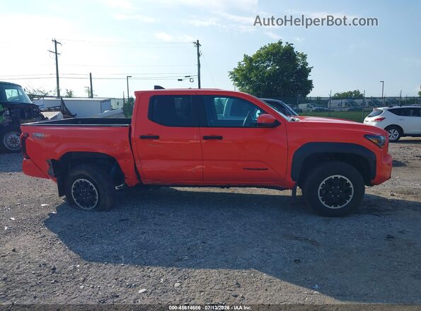 3TYLB5JN6RT042945 2024 TOYOTA TACOMA Orange უკანა სალონის ხედი