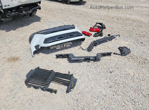3TYLB5JN6RT060524 2024 TOYOTA TACOMA White Շարժիչի բաժամունքի տեսք