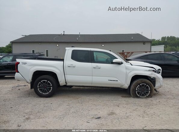 3TYLB5JNXRT000410 2024 TOYOTA TACOMA White Rear interior view