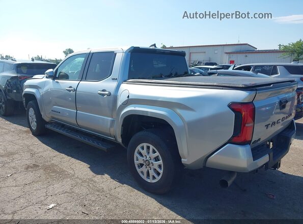 3TYLB5JNXST081172 2025 TOYOTA TACOMA Серебряный Вид задней части салона
