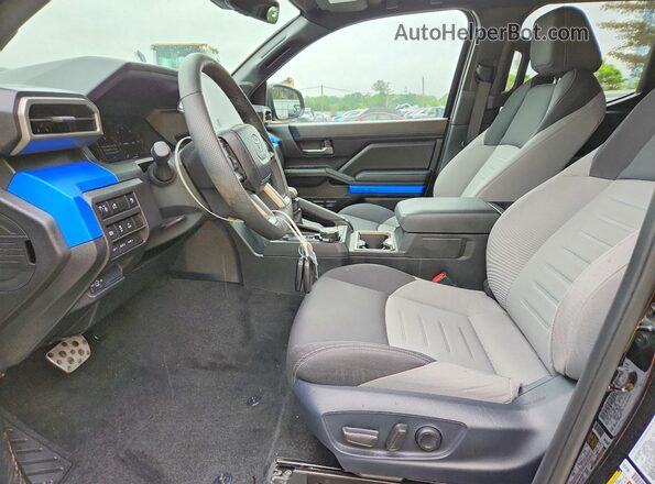 3TYLC5LN2TT053734 2026 TOYOTA TACOMA Black Widok wnętrza z przodu