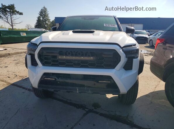 3TYLC5LN4TT052486 2026 TOYOTA TACOMA White Widok z przodu