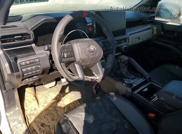 3TYLC5LN4TT052486 2026 TOYOTA TACOMA White Widok deski rozdzielczej