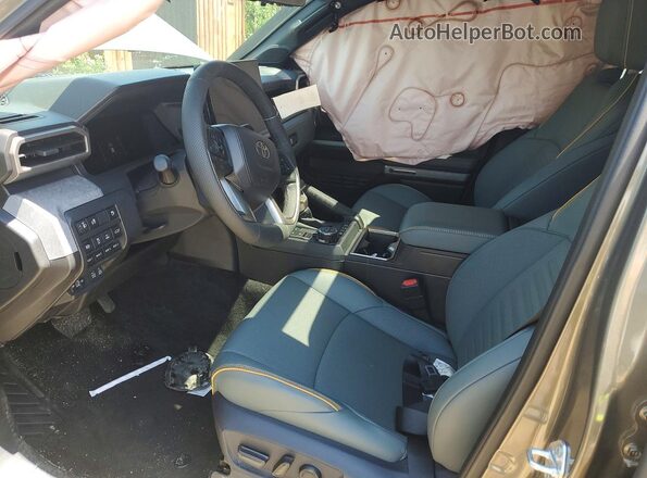 3TYLC5LN7ST042131 2025 TOYOTA TACOMA Brown Vista interior delantera