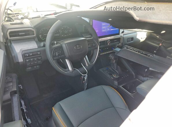 3TYLC5LN8TT070117 2026 TOYOTA TACOMA White წინა პანელის ხედი