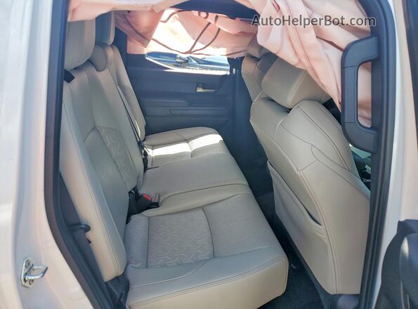 3TYLC5LNXRT007500 2024 TOYOTA TACOMA White Вид задніх сидінь