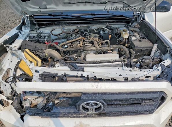 3TYLD5KN8ST022808 2025 TOYOTA TACOMA White Rear interior view