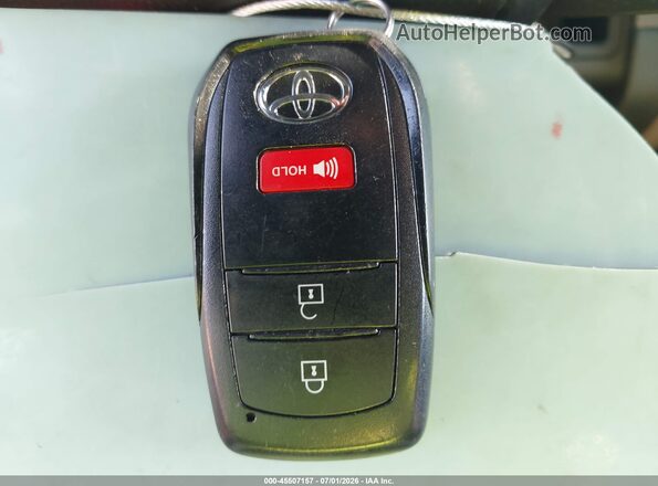 3TYLE5JN0ST068258 2025 TOYOTA TACOMA Red Vista del salpicadero