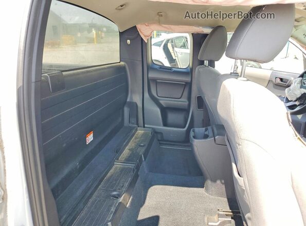 3TYRX5GN2LT004445 2020 TOYOTA TACOMA White Widok tylnych siedzeń