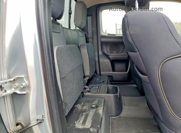 3TYRX5GN4NT051091 2022 TOYOTA TACOMA Silver უკანა სავარძლების ხედი