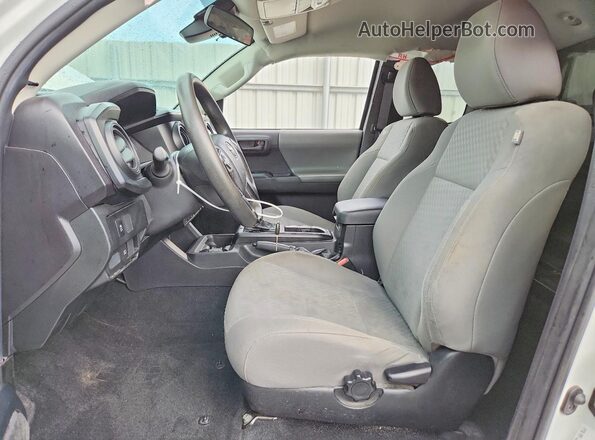 3TYRX5GN5NT056123 2022 TOYOTA TACOMA White Widok wnętrza z przodu