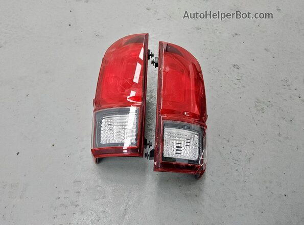 3TYRX5GN8PT083240 2023 TOYOTA TACOMA White Շարժիչի բաժամունքի տեսք