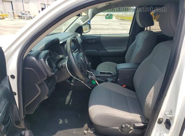 3TYRZ5CNXNT024249 2022 TOYOTA TACOMA White Widok wnętrza z przodu