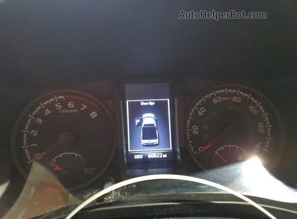 3TYSX5ENXMT003694 2021 TOYOTA TACOMA White Widok zestawu wskaźników