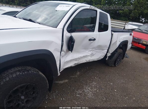3TYSZ5AN1NT102244 2022 TOYOTA TACOMA White Սալոնի հետևի տեսք