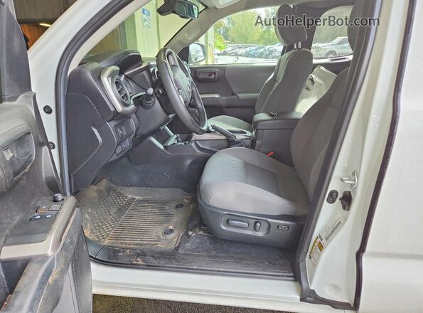 3TYSZ5AN1PT121797 2023 TOYOTA TACOMA White Front interior view