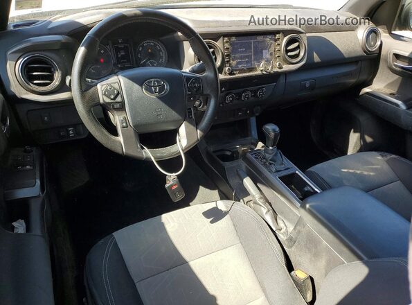 3TYSZ5AN2LT001145 2020 TOYOTA TACOMA Gray Widok deski rozdzielczej