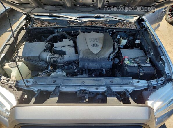 3TYSZ5AN4MT010401 2021 TOYOTA TACOMA Silver Вид задньої частини салону