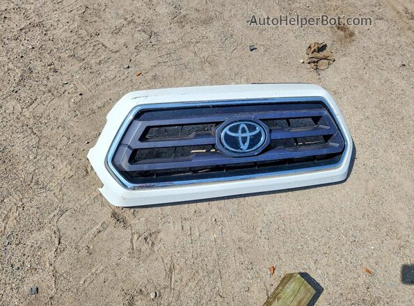 3TYSZ5AN8PT132828 2023 TOYOTA TACOMA White Շարժիչի բաժամունքի տեսք