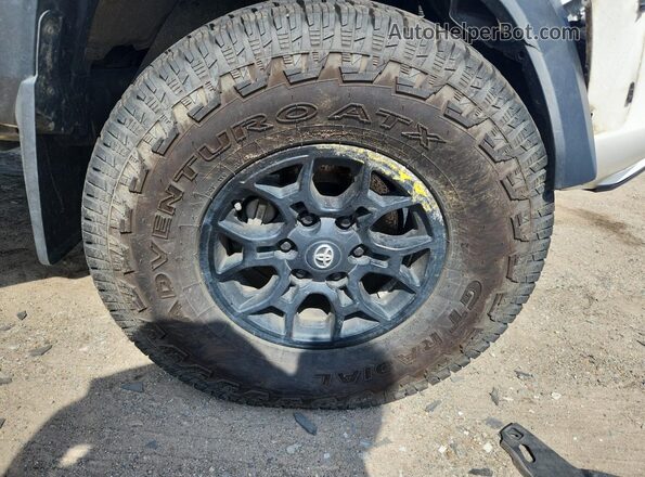 3TYSZ5AN8PT132828 2023 TOYOTA TACOMA White 