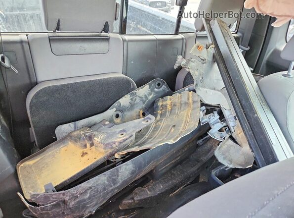 3TYSZ5AN9MT014508 2021 TOYOTA TACOMA White Rear seats view