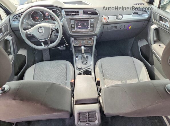 3VV0B7AX0KM043737 2019 VOLKSWAGEN TIGUAN Blue Widok deski rozdzielczej
