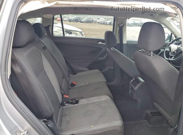 3VV0B7AX1LM118799 2020 VOLKSWAGEN TIGUAN Серебряный Вид задних сидений