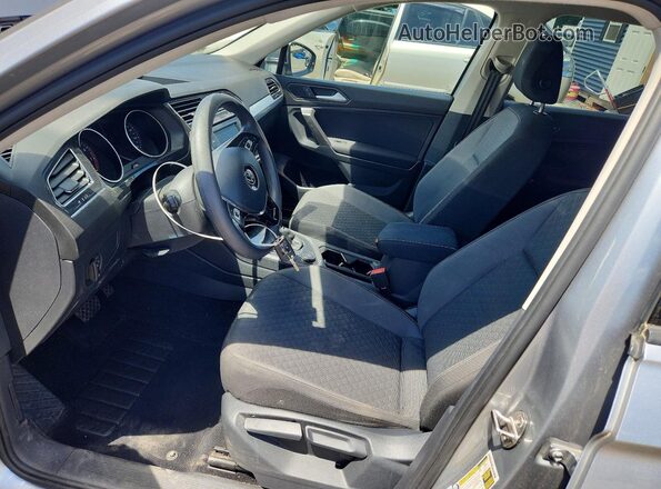 3VV0B7AX3MM115730 2021 VOLKSWAGEN TIGUAN Silver Widok wnętrza z przodu