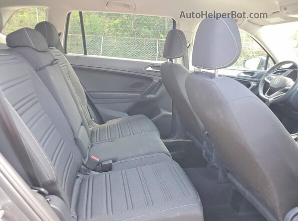 3VV0B7AX3NM082505 2022 VOLKSWAGEN TIGUAN Gray Вид задньої частини салону